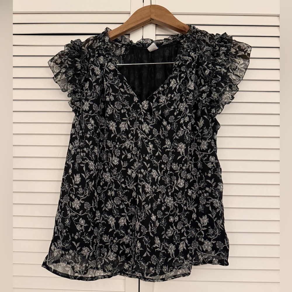 Old Navy Black and White Floral Blouse